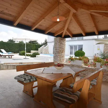 Vila Luxurious In Lavanda In With Private Pool Kanfanar